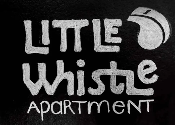 Little Whistle In The Heart Of Jewish District With Ac